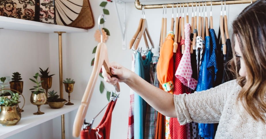 Few Things You Need To Know To Kick-start Your Clothing Business