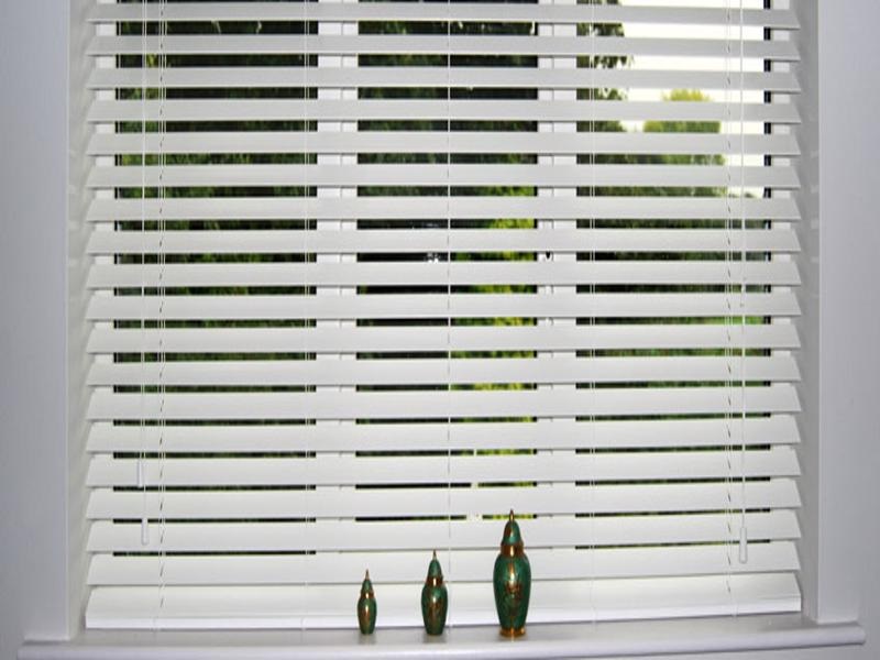 What do you know about Easy Blind and what benefits do we have when installing it?