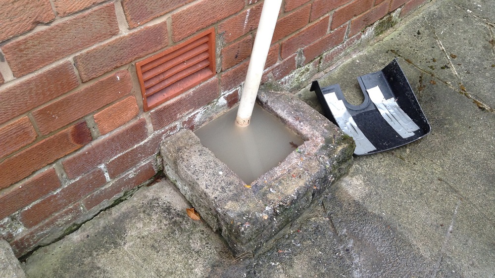 Unblock Drains Molesey: The Dos And Don’ts Of Drain Maintenance
