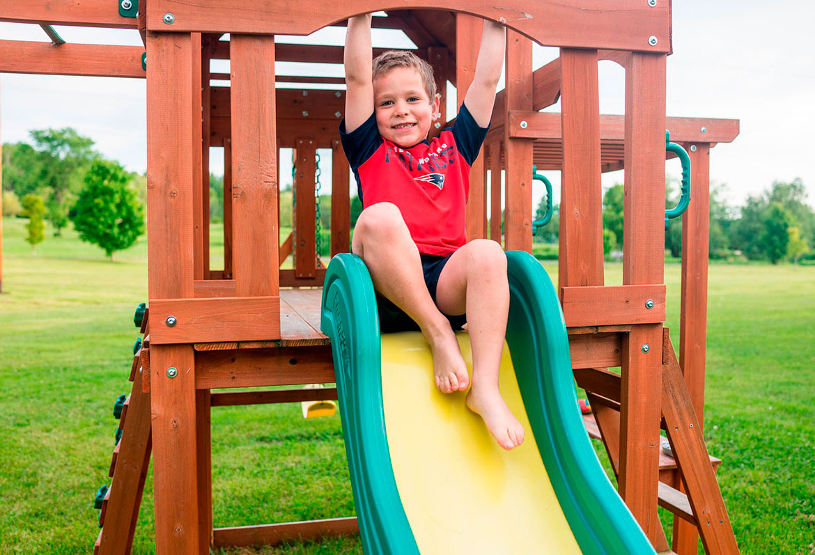 Choosing the right playground sets for your kids