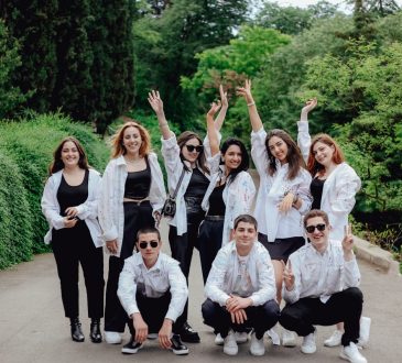 Photographing People